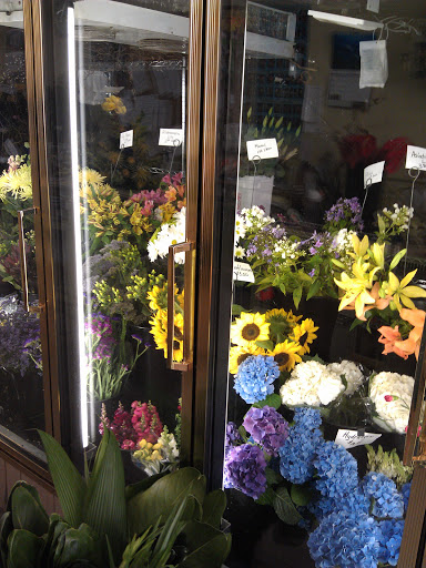 Florist «Flower Market», reviews and photos, 625 5th Ave W, Hendersonville, NC 28739, USA