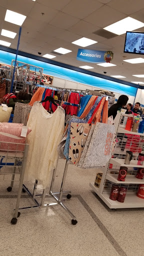 Clothing Store «Ross Dress for Less», reviews and photos, 5220 Jimmy Lee Smith Pkwy, Hiram, GA 30141, USA