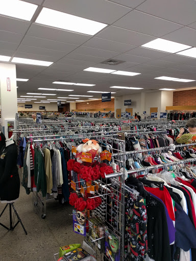 Thrift Store «Goodwill Retail Store», reviews and photos, 1717 4 Seasons Blvd, Hendersonville, NC 28739, USA