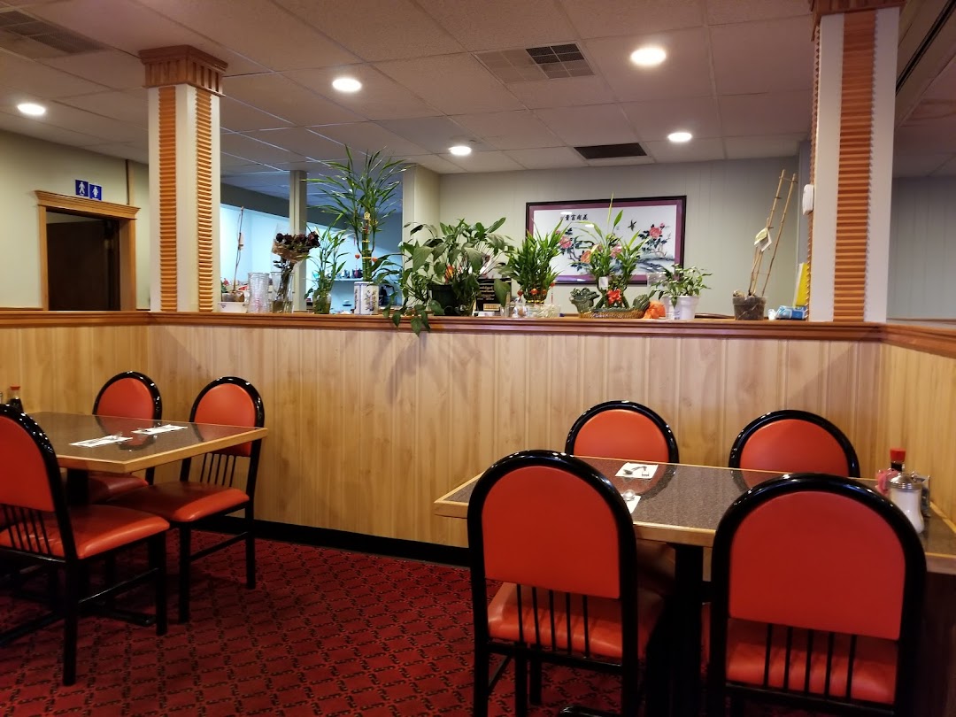 Golden Luck Restaurant & Lounge
