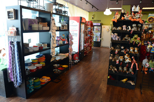 Pet Supply Store «Four Muddy Paws», reviews and photos, 2127 IL-157, Edwardsville, IL 62025, USA