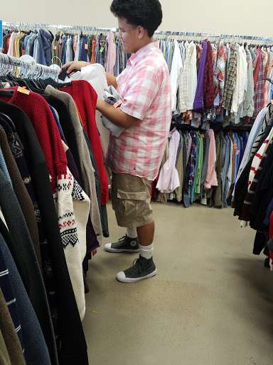 Non-Profit Organization «Goodwill Store & Donation Center», reviews and photos, 351 E Roosevelt Rd, Lombard, IL 60148, USA