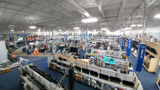 Electronics Store «Best Buy», reviews and photos, 3200 Shoppers Dr, McHenry, IL 60051, USA