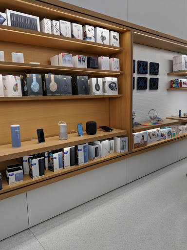 Apple Topanga image