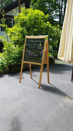 Restaurant «Sanctuary On Green», reviews and photos, 1936 S Green Rd, Cleveland, OH 44121, USA