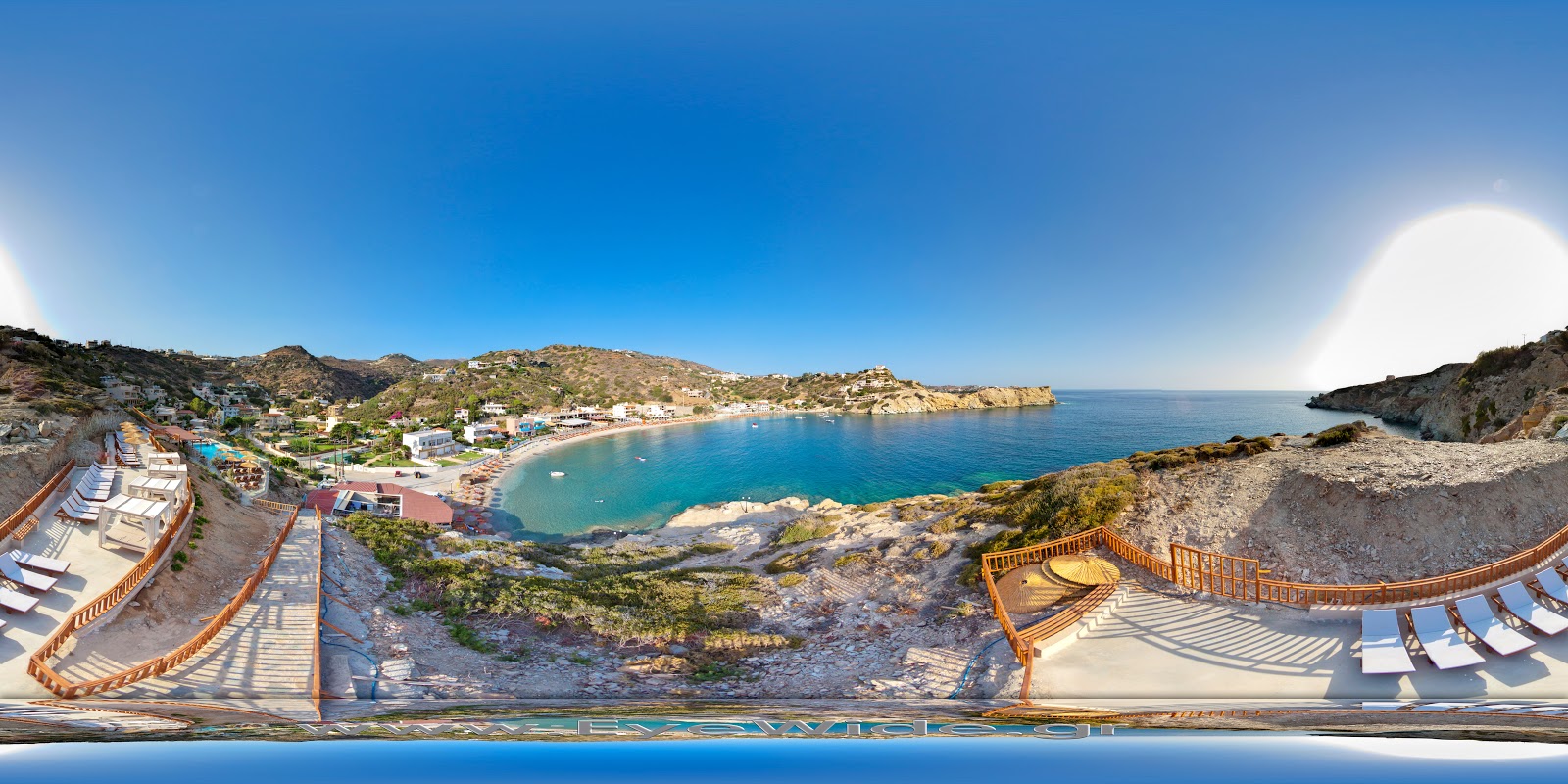 Foto von Paralia Ligaria mit reines grünes wasser Oberfläche