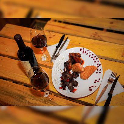 Restobar Pizzeria " AVANTI"