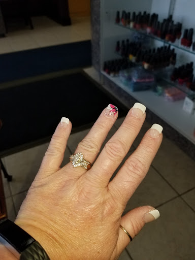 Nail Salon «V Nail Salon», reviews and photos, 550 Greensburg Commons Shopping Center, Greensburg, IN 47240, USA