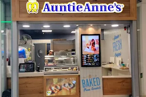 Auntie Anne's Pretzel Bar image