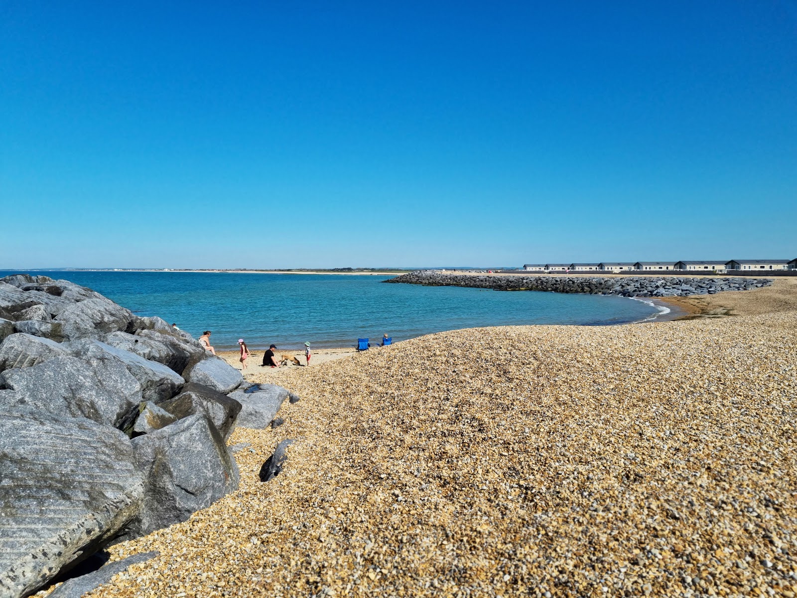 Φωτογραφία του Windmill beach με βότσαλο επιφάνεια