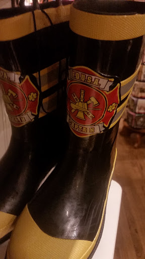 American Restaurant «Cracker Barrel Old Country Store», reviews and photos, 2421 Old Country Inn Dr, Caseyville, IL 62232, USA