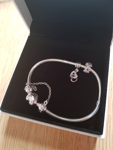 Reviews of Pandora Coventry in Coventry - Jewelry