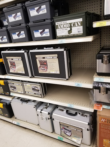 Hardware Store «Harbor Freight Tools», reviews and photos, 1704 E Belt Line Rd, Richardson, TX 75081, USA