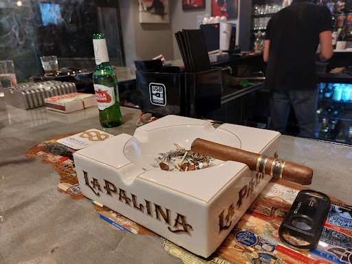 Cigar Shop «Cigar Room 2», reviews and photos, 378 Walnut St Ext, Agawam, MA 01001, USA