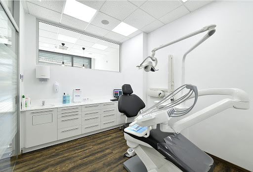 Palau Clínica Dental | Dentista infantil | Ortodoncia Invisalign | Higiene dental en Palau-solità i Plegamans
