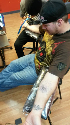 Tattoo Shop «Bad Habits Tattoo Studio», reviews and photos, 1502 Callaghan Rd, San Antonio, TX 78228, USA