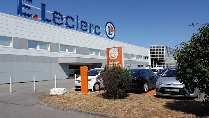 Leclerc Charging Station