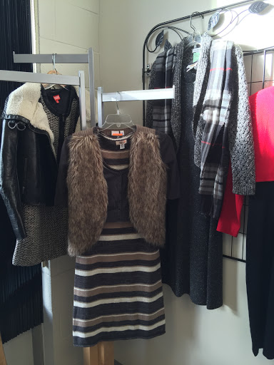 Thrift Store «Chase Me Again», reviews and photos, 289 NE 2nd St, Gresham, OR 97030, USA