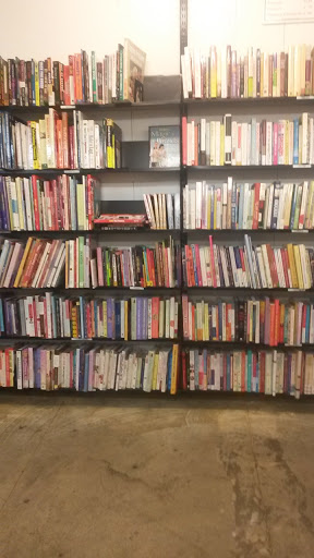 Thrift Store «Snowline Hospice Thrift Store Folsom», reviews and photos, 616 E Bidwell St, Folsom, CA 95630, USA