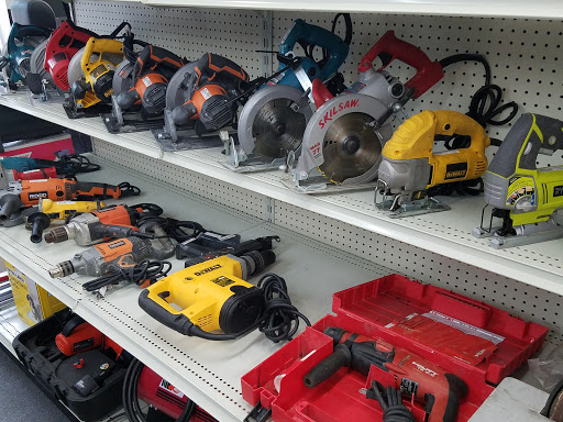 Pawn Shop «Money Man Pawn & Jewelry, Auto Sales», reviews and photos, 31509 3rd Ave # 100, Black Diamond, WA 98010, USA