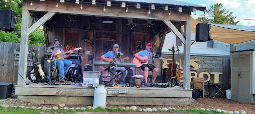 Bar «Lake Ann Brewing Company», reviews and photos, 6535 First St, Lake Ann, MI 49650, USA