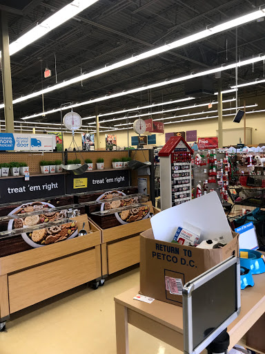 Pet Supply Store «Petco Animal Supplies», reviews and photos, 2955 Cobb Pkwy SE #410, Atlanta, GA 30339, USA