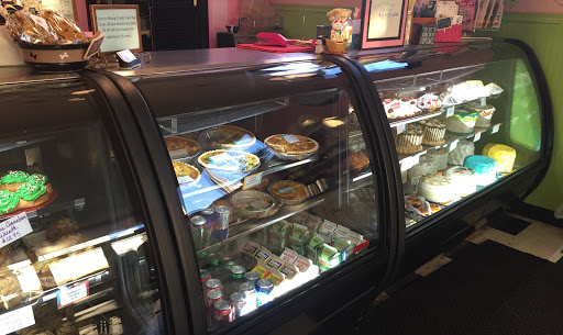 Bakery «The Cake Pros, A Blessing Table Company», reviews and photos, 323 Dock St, Schuylkill Haven, PA 17972, USA