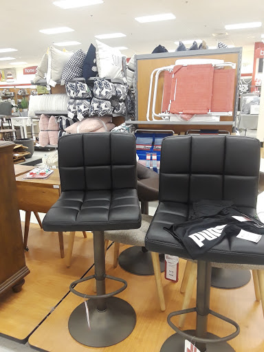 Department Store «T.J. Maxx», reviews and photos, 4794 Ridge Rd, Brooklyn, OH 44144, USA