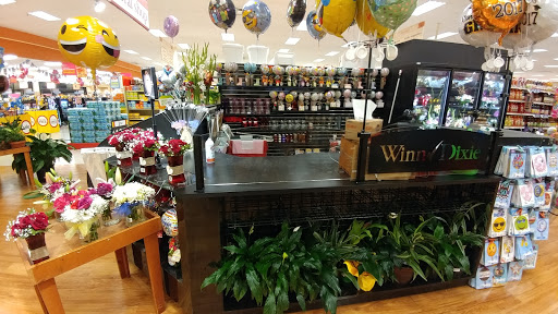 Grocery Store «Winn-Dixie», reviews and photos, 1021 Lockwood Blvd, Oviedo, FL 32765, USA