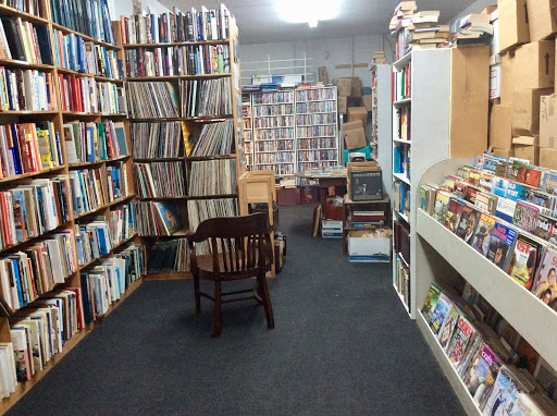 Used Book Store «Lucky Dog Books», reviews and photos, 911 W Jefferson Blvd, Dallas, TX 75208, USA