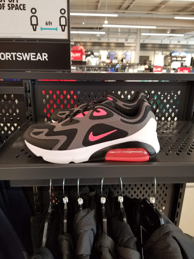 Clothing Store «Nike Factory Store», reviews and photos, 603 Stanley K Tanger Dr, Lancaster, PA 17602, USA