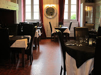 Atmosphère du Restaurant Deshors-Foujanet à Chamboulive - n°1
