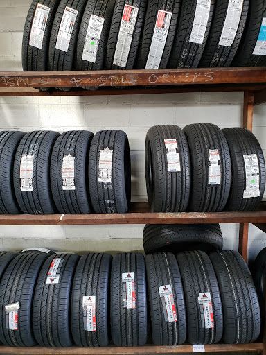 Hanlons Tire Service image