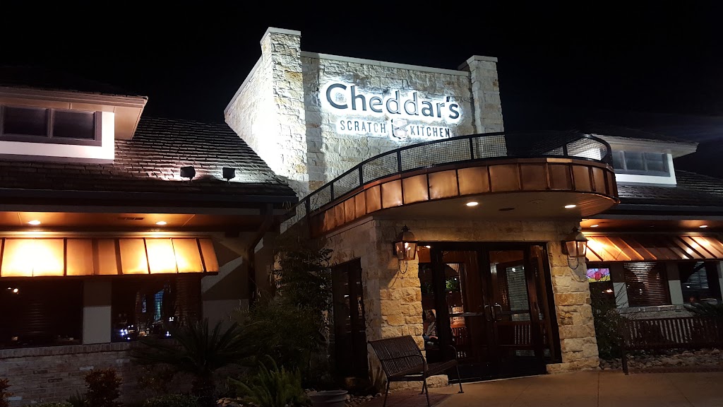 Cheddar's Scratch Kitchen 78501