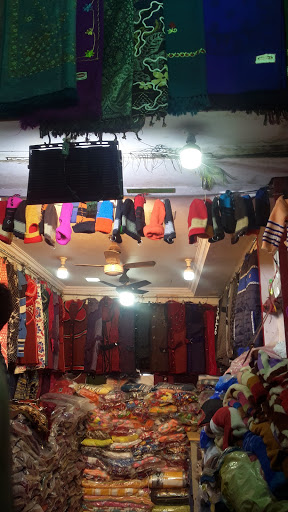 Whole Cloth Market in Mumbai
