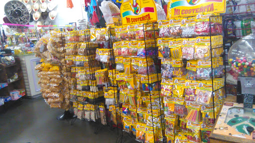 Sporting Goods Store «Deportes Y Mas», reviews and photos, 1517 SE 6th Ave, Topeka, KS 66607, USA