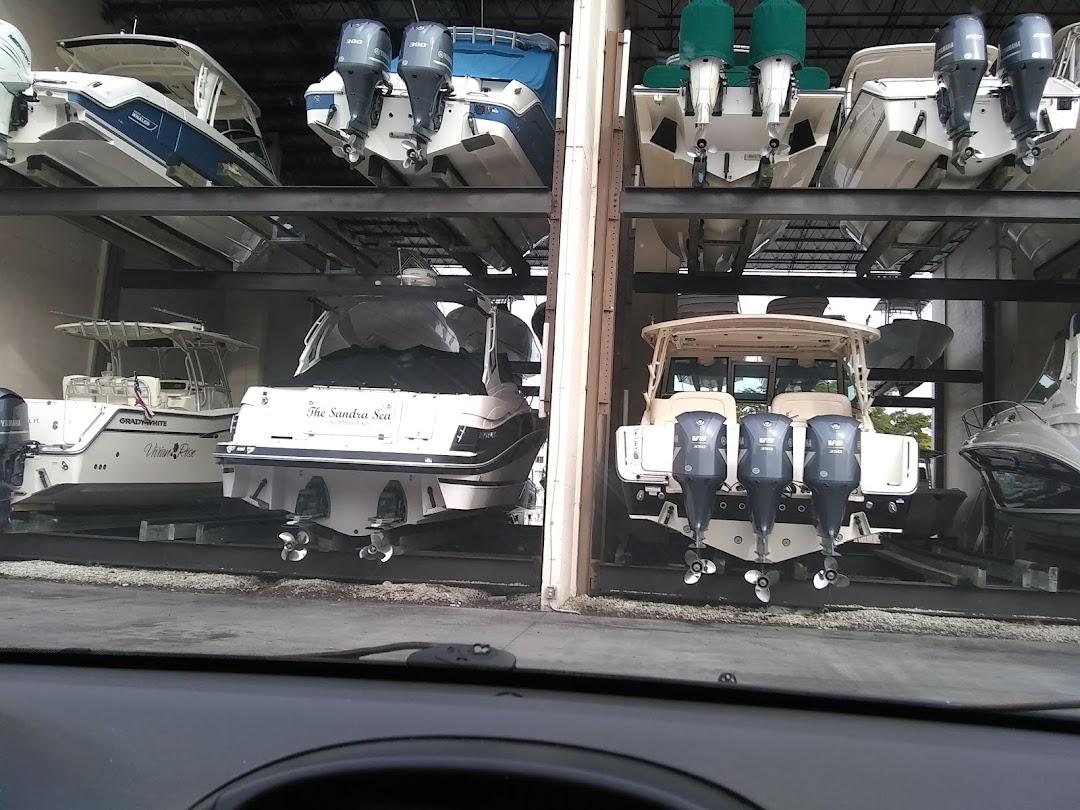 Walker’s Yacht Sales and Service at Fish Tale Marina