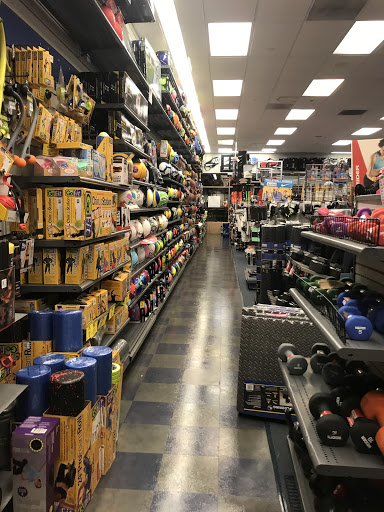 Sporting Goods Store «Big 5 Sporting Goods - Long Beach (4Th Street)», reviews and photos, 205 E 4th St B-115, Long Beach, CA 90802, USA