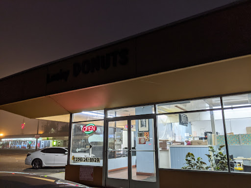 Donut Shop «Lucky Donuts», reviews and photos, 140 SW 152nd St, Seattle, WA 98166, USA