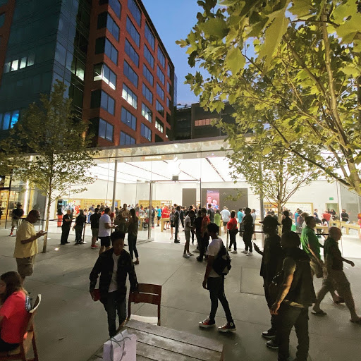 Computer Store «Apple Avalon», reviews and photos, 8130 Avalon Blvd, Alpharetta, GA 30009, USA