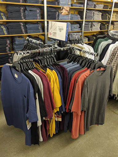 Shopping Mall «Butler Outlet Mall», reviews and photos, 2529 KY-227, Carrollton, KY 41008, USA