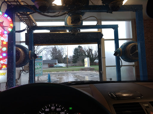 Car Wash «Flying Ace Express Car Wash», reviews and photos, 7175 Far Hills Ave, Dayton, OH 45459, USA