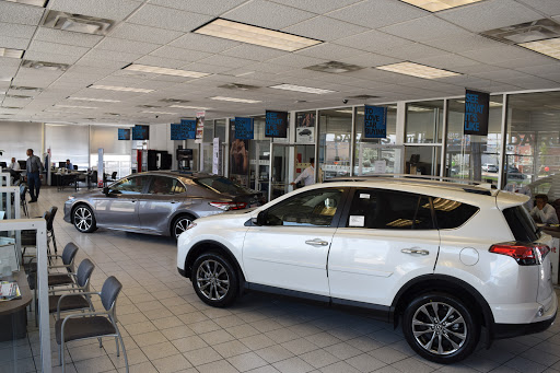 Toyota Dealer «DARCARS Toyota Baltimore», reviews and photos, 6007 Eastern Ave, Baltimore, MD 21224, USA