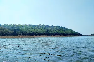 Khindsi Lake image