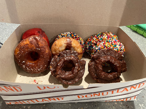 Donut Shop «Daylight Donuts», reviews and photos, 3560 E Court St, Iowa City, IA 52245, USA