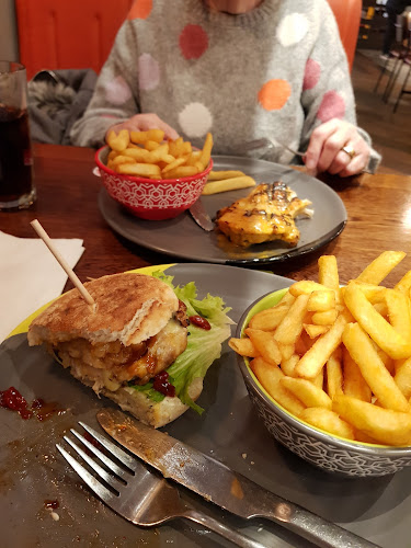 Comments and reviews of Nando's Denton