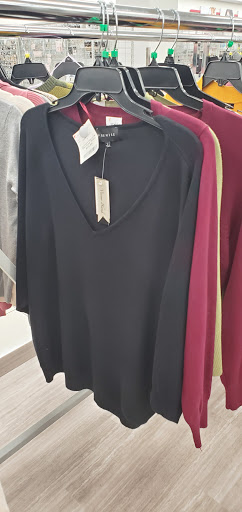 Clothing Store «Burlington Coat Factory», reviews and photos, 275 Main St #4, White Plains, NY 10601, USA