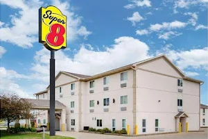 Super 8 by Wyndham El Paso IL image