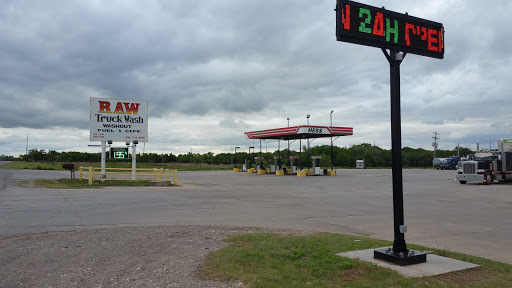 Raw Truck Wash and Cafe en Woodward