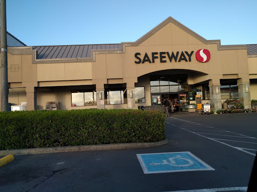 Grocery Store «Safeway», reviews and photos, 401 S. Roosevelt, Seaside, OR 97138, USA